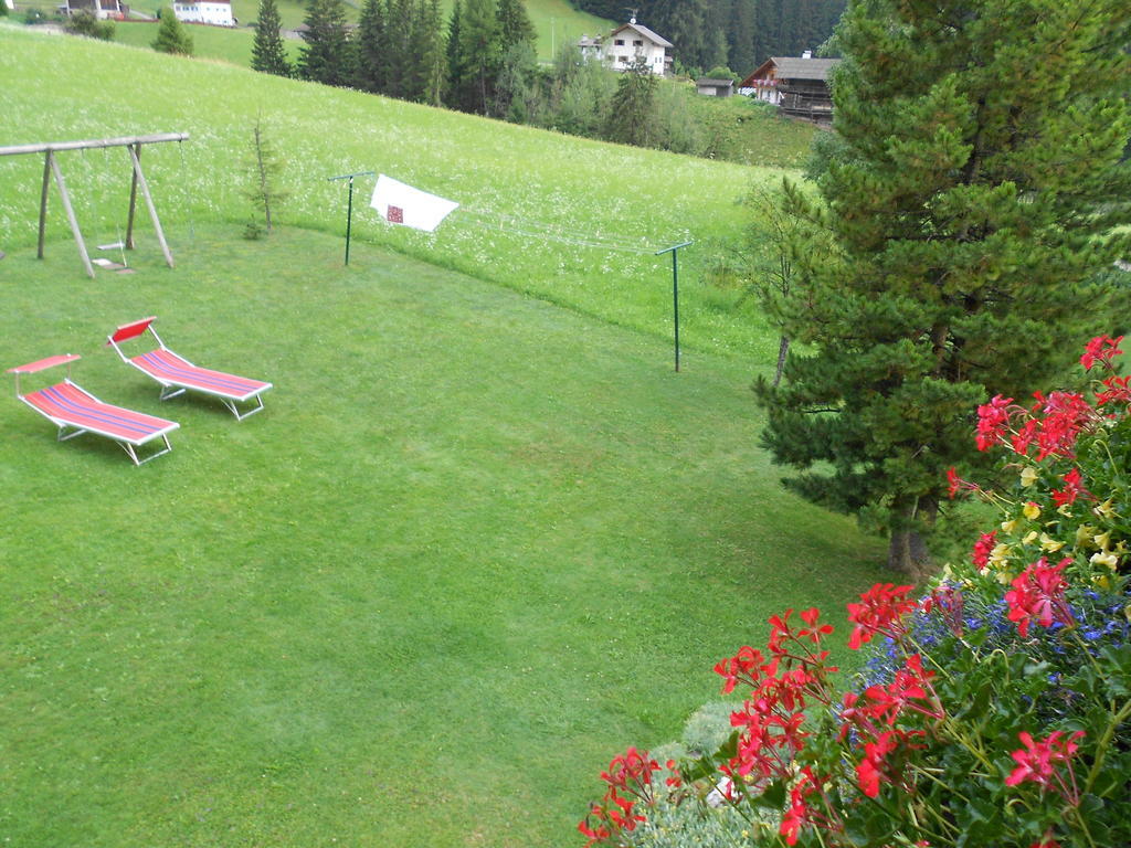 Garni Conturina Hotell Santa Cristina Val Gardena Exteriör bild