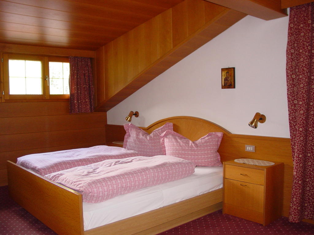 Garni Conturina Hotell Santa Cristina Val Gardena Rum bild